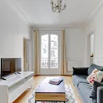 Bnbnova - Stylish 1br Steps From Le Marais & Montorgueil Apartmán *