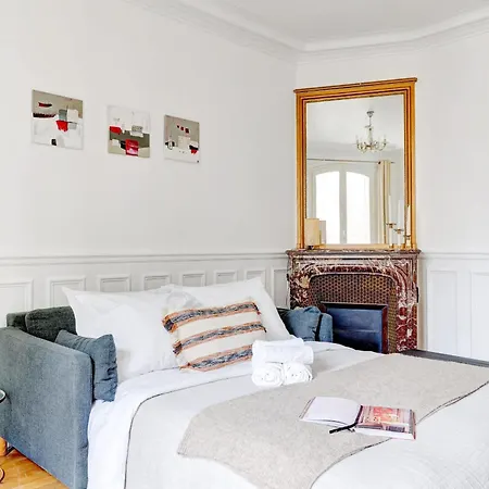 Bnbnova - Stylish 1br Steps From Le Marais & Montorgueil Apartmán Paříž