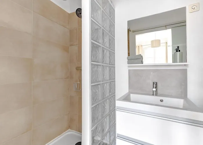 Daire Bnbnova - Stylish 1br Steps From Le Marais & Montorgueil